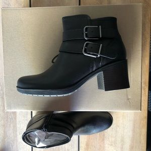 clarks hollis pearl boots